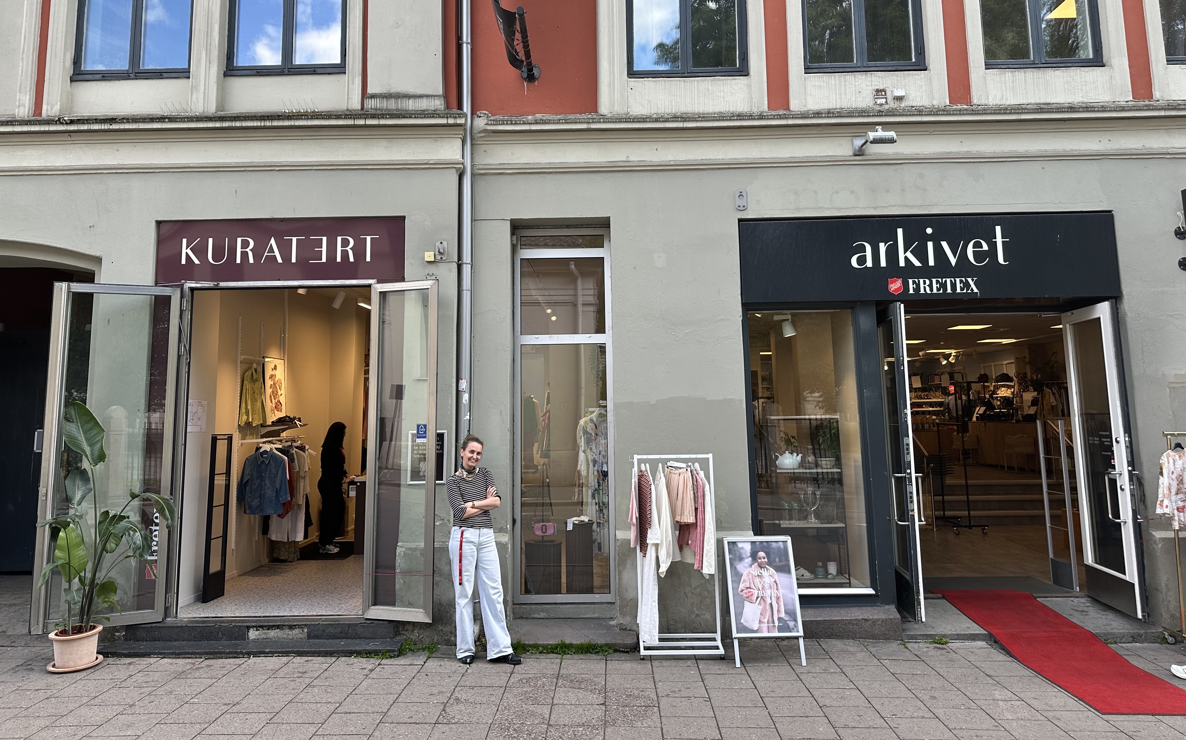 Klær som selges på kommisjonssalg hos Fretex