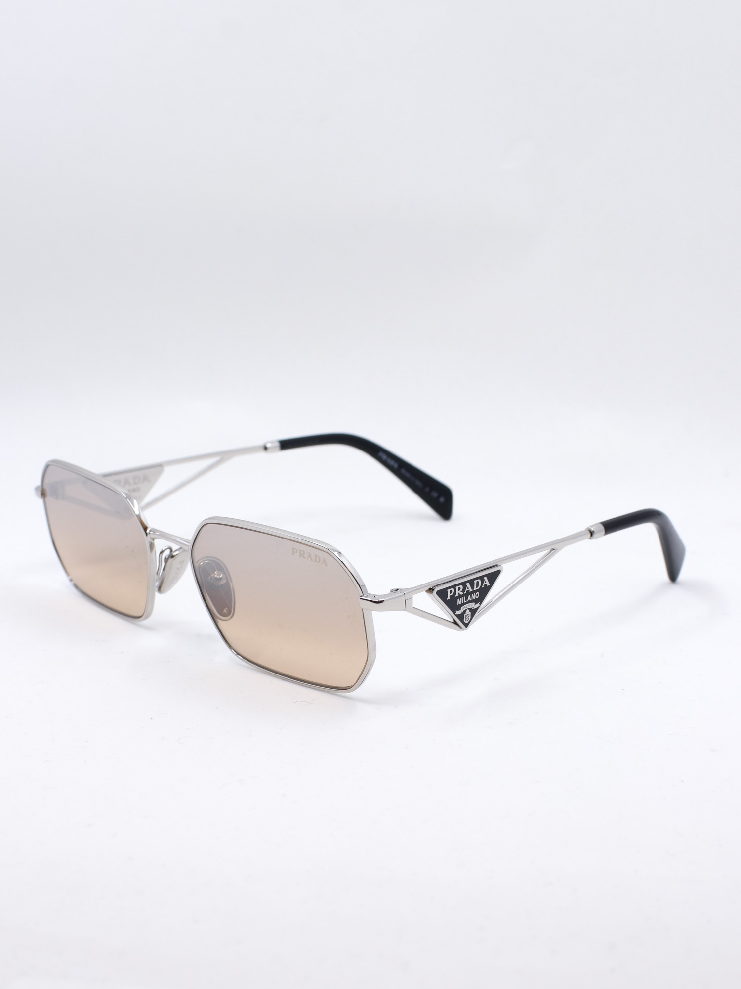 Prada solbrille brukt av Chris Holsten  